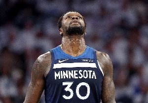 芬奇：兰德尔终结方面还有些挣扎 华子获得了一些不错的出手机会