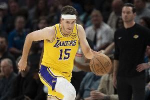 里夫斯：球队比上一场对阵雷霆打得更努力&更注意细节&执行力更好