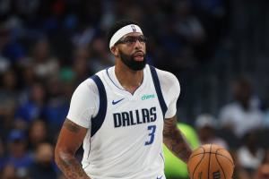 合同3年1.7537亿~谁接手?🚨名记:独行侠将探索浓眉的交易市场 合同3年1.7537亿~谁接手?🚨名记:独行侠将探索浓眉的交易市场